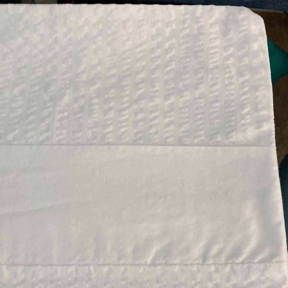 Sear Sucker (2) White 100% Cotton King Size 20 x 36 Pillow Shams From Target - Picture 3 of 8